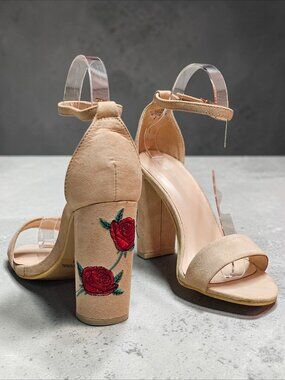 Beige Rose Embroidered Block Heel Sandals With Adjustable Ankle Strap & Open Toe